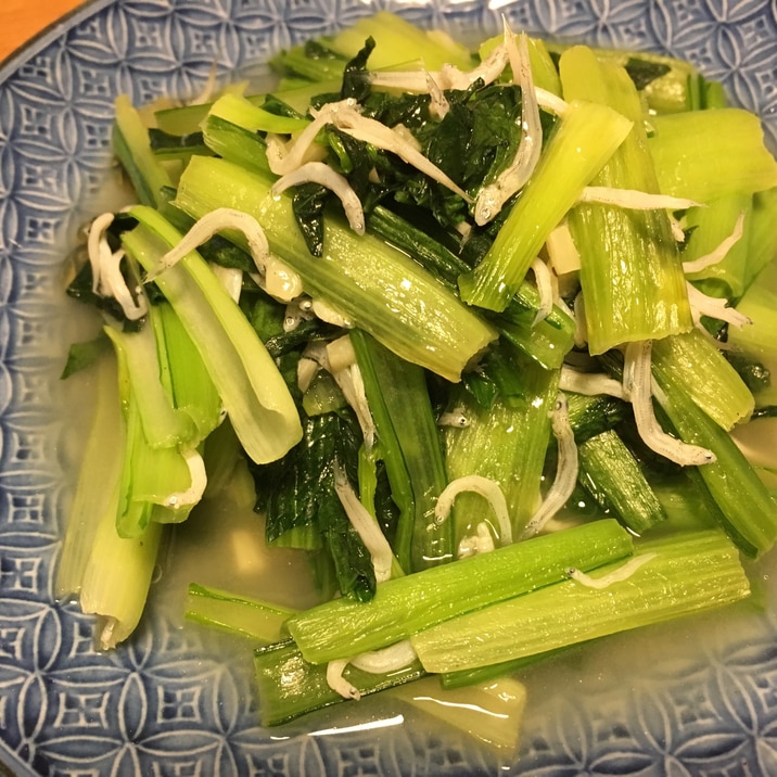 ご飯がすすむ！あっさり味のしらす入り青菜炒め